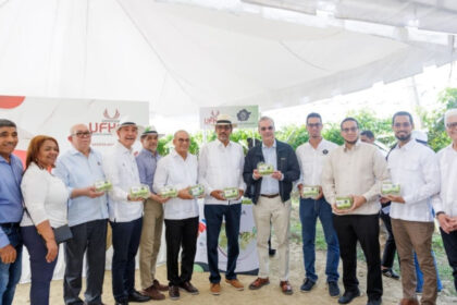 Presidente Abinader inaugura dos naves industriales en zona franca de la provincia San Juan, que generan 500 empleos y contribuyen a su desarrollo económico y social