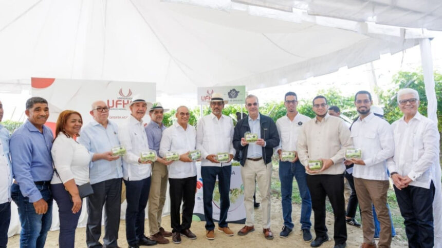 Presidente Abinader inaugura dos naves industriales en zona franca de la provincia San Juan, que generan 500 empleos y contribuyen a su desarrollo económico y social