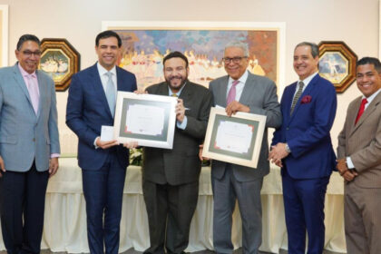 Ministerio de Cultura entrega premios anuales de Literatura e Historia 2025