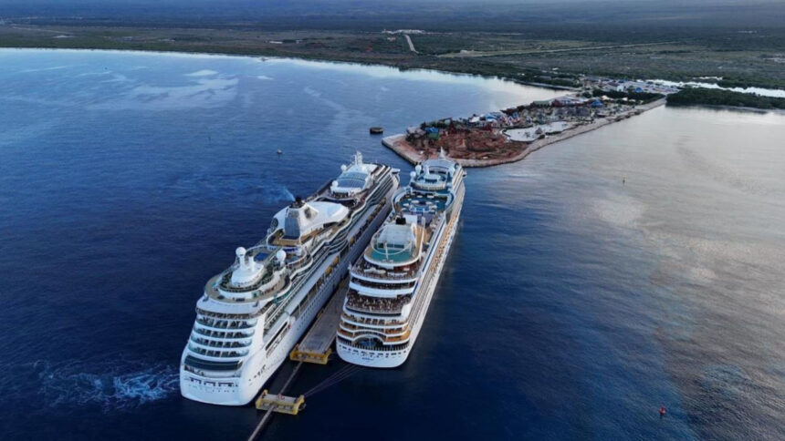 Presidente Abinader celebra llegada histórica de dos cruceros con 4,679 pasajeros a Pedernales