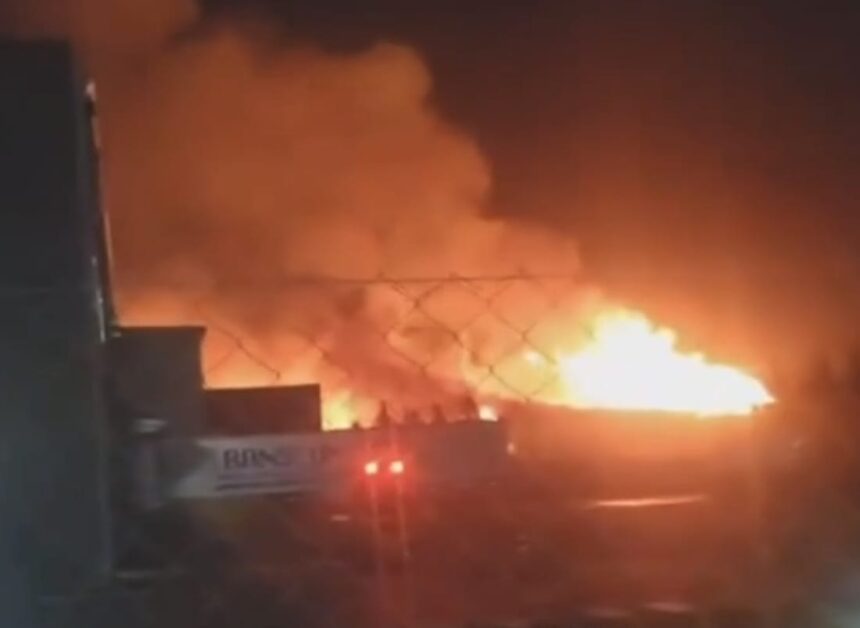 Fuertes explosiones sacuden una zona industrial en Argentina (IMÁGENES APOCALÍPTICAS)
