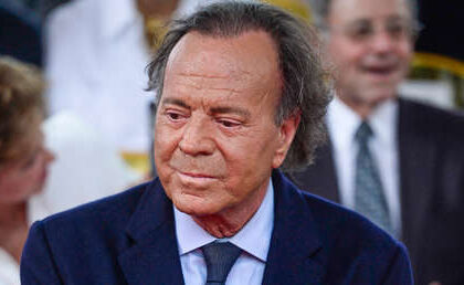 "El ginecólogo nos chequeó todo": Detalles impactantes del escándalo de agresión sexual que salpica a Julio Iglesias