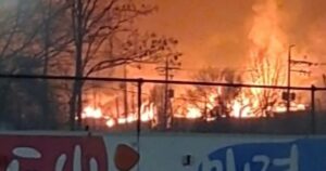 Gran incendio en un icónico barrio de Seúl (FOTOS, VIDEOS) 