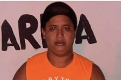 Mujer es apresada por incendiar motocicleta de otra en Navarrete