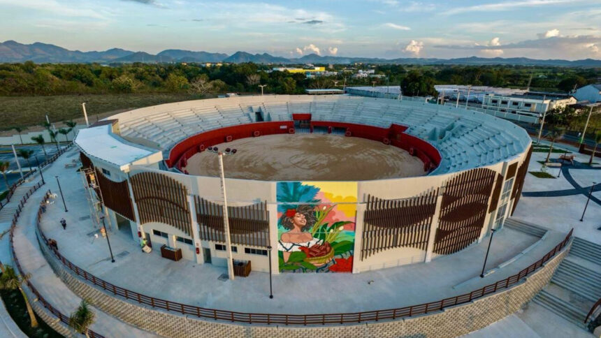 Presidente Abinader deja inaugurada la Plaza Multiuso Seibana para impulsar el turismo, la cultura y el desarrollo productivo de El Seibo