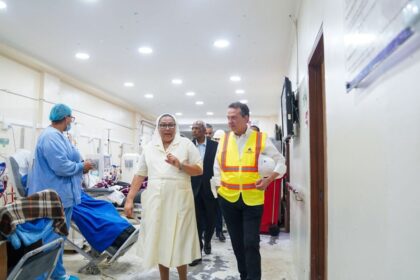 Ministro Ito Bisonó evalúa estatus de trabajos en el Hospital Billini y define su culminación
