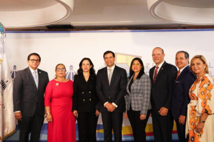 Ministro de Cultura anuncia la celebración de la primera Feria Regional del Libro y la Cultura Cibao del 20 al 26 de abril