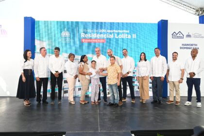 Presidente Abinader entrega 200 apartamentos en SDO financiados por Banreservas