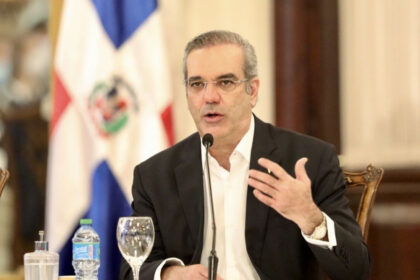 El presidente Luis Abinader recibirá la nueva licencia de conducir el 26 de febrero