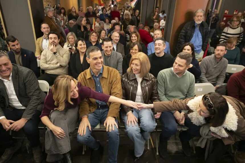 El PSPV denuncia que la mujer que ha insultado a Sánchez en un mitin es concejala del PP