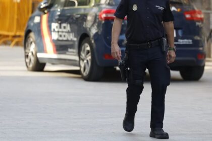 Detenido un hombre que retransmitía en directo las agresiones sexuales a su hija menor