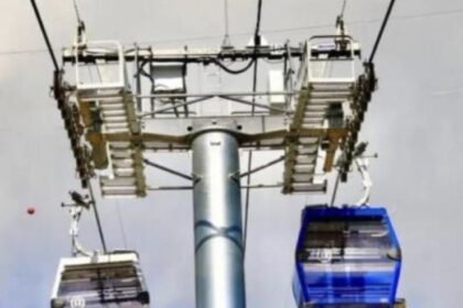 Largas filas y paralización momentánea del Metro y el Teleférico caracterizan tarde de apagón en Santo Domingo