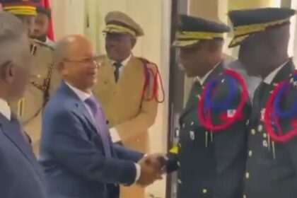 Tensión en acto oficial en Haití entre Voltaire y jefe policial