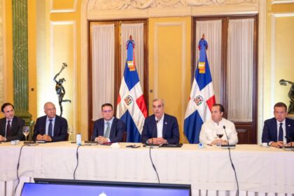 Abinader asegura no habrán alzas en los precios de la canasta básica por conflicto en Medio Oriente