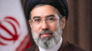 "Es fundamental seguir сon el bloqueo de Ormuz": El nuevo líder supremo de Irán se dirige a la nación