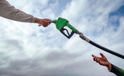 Los combustibles en España sufren su mayor alza semanal en cuatro años