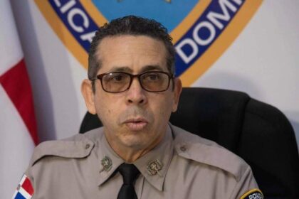 Un muerto y un policía herido en incidente armado en Cinema Centro