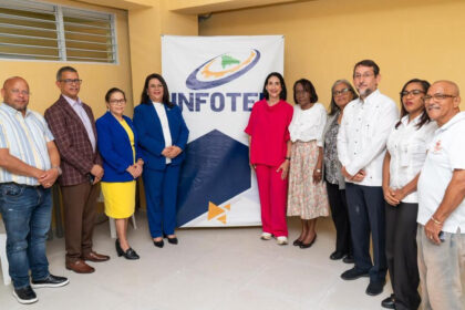 Primera dama inaugura aulas de Belleza e Informática equipadas por Infotep en Ensanche Capotillo