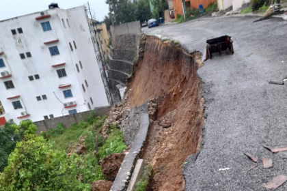 Grave accidente en Manoguayabo: denuncian barranca en calle Santa Clara que lleva años sin solución
