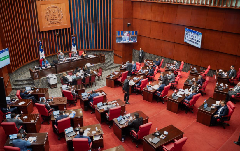 Senado aprueba en primera lectura ley que eliminaría candidaturas independientes