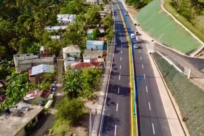 Abinader inaugura entrada a cuatro carriles en Samaná y anuncia puerto y nuevas infraestructuras