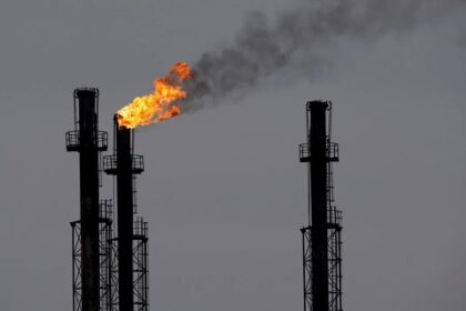 El G7, listo para actuar «de forma urgente» para estabilizar los precios del petróleo