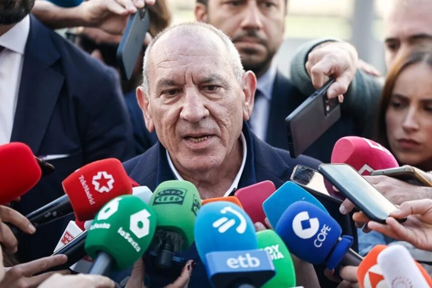 La policía que denunció al ex-DAO por agresión sexual se ratifica ante el juez y él la acusa de «ruindad»