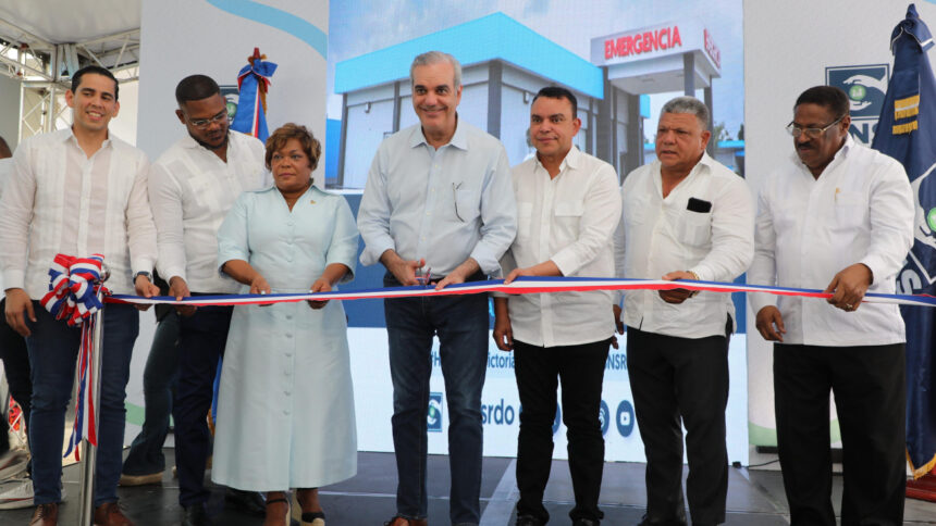 Presidente Abinader deja en funcionamiento áreas remozadas y ampliadas del Hospital Municipal La Victoria