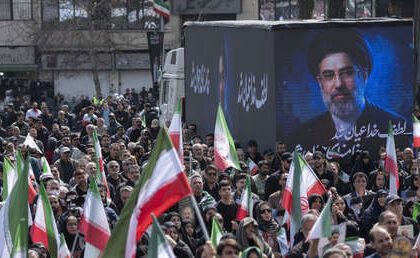 El líder supremo de Irán dirige un mensaje a los países del Golfo