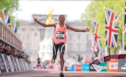 Atleta rompe histórico récord en un maratón