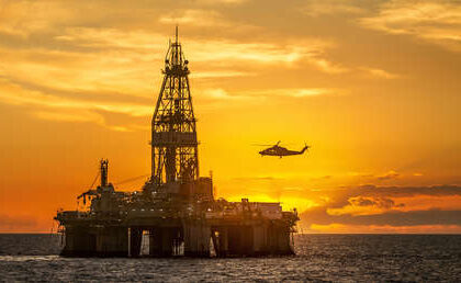 Precio del petróleo se dispara a su máximo desde 2022