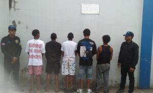 PN arresta a cinco hombres por quemar un gato en Sabana Perdida