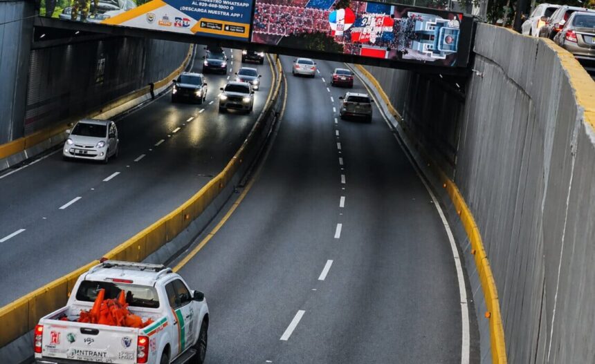 Cerrarán paso a desnivel de Tiradentes con 27 de Febrero por trabajos nocturnos este fin de semana