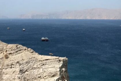 Irán cerrará de nuevo Ormuz si EE.UU. mantiene bloqueo naval, según medios locales