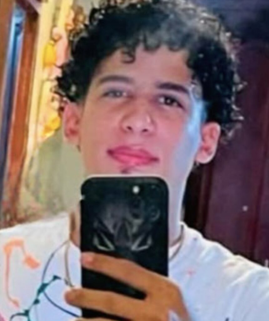 Joven muere al chocar motocicleta contra poste de luz en La Peña, SFM
