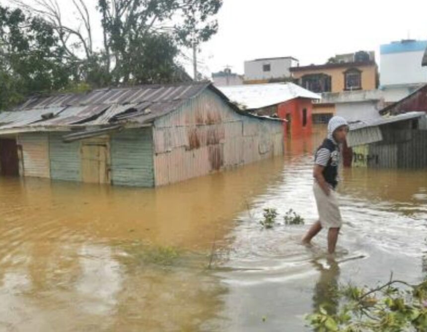 Más de 350 personas desplazadas por recientes lluvias registradas en el país