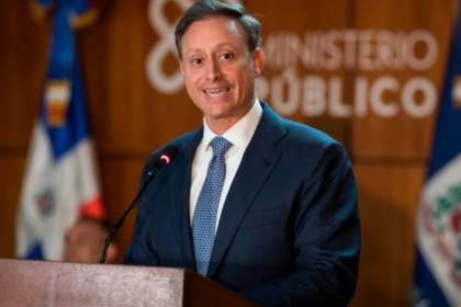 Tribunal autoriza salida temporal al extranjero de Jean Alain para estudios médicos