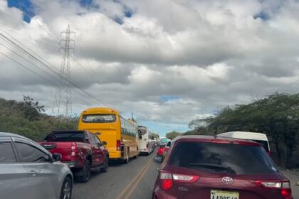 Se registra gran entaponamiento en la autopista del sur