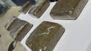 PN ocupa seis paquetes de presunta marihuana y arresta a un hombre en Capotillo