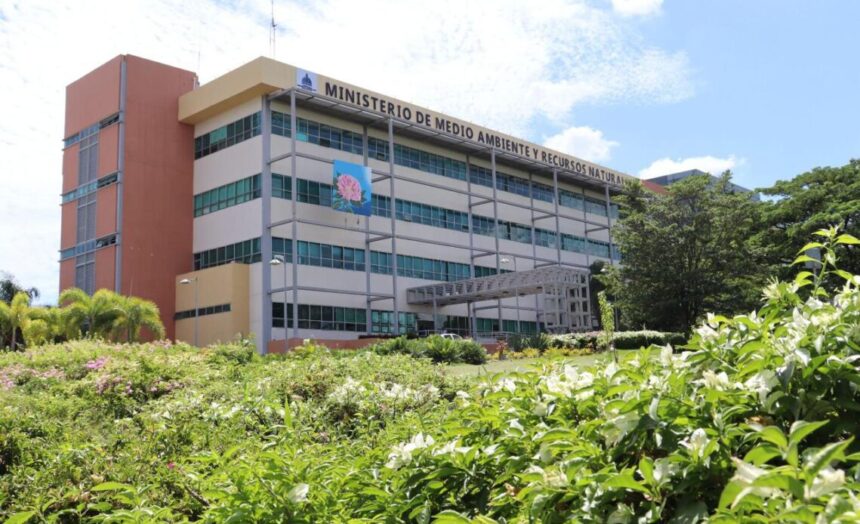 Medio Ambiente asegura proyecto Romero no tiene autorización de explotación; se encuentra en revisión técnica