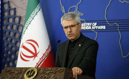 Irán da una respuesta ocurrente sobre por qué no se rendirá ante la "superpotencia" estadounidense