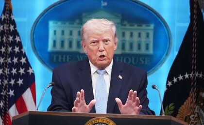 Trump anuncia la suspensión temporal del 'Proyecto Libertad' en el estrecho de Ormuz