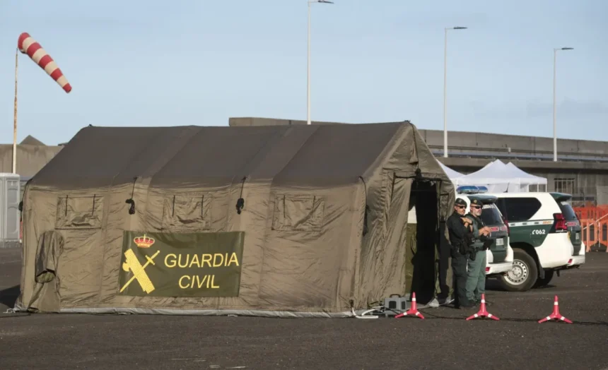 Muere guardia civil tras sufrir infarto durante operativo por crucero con brote de hantavirus