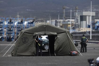 España afronta en 24 horas una compleja operación para evacuar al pasaje del crucero del hantavirus