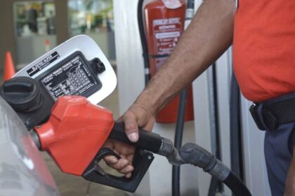 ¡Sigue subiendo! Gasolina premium y gasoil óptimo aumenta RD$ 4.00