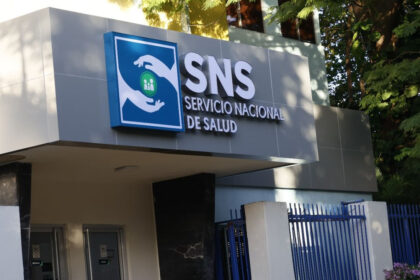 SNS elimina esquema de contratos privados en centros de salud