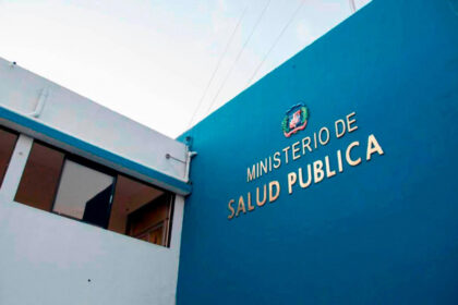 Ministro de Salud anuncia nombramientos de 1,115 enfermeras