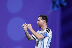 El mundo, a los pies de Messi 14 Lionel Messi de Argentina celebra este martes, en un partido del grupo J del Mundial de la FIFA 2026 entre Argentina y Argelia en el estadio Arrowhead en Kansas (Estados Unidos). EFE/ Juan Ignacio Roncoroni