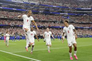 Omar Fernández lamenta que sus propuestas al Plan Anticrisis del Gobierno no tuvieran apoyo 7 Inglaterra se impone a Croacia con el sello de Kane, Bellingham y Rashford