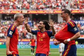 España gana con un gol agónico y deja fuera a Bélgica del Mundial